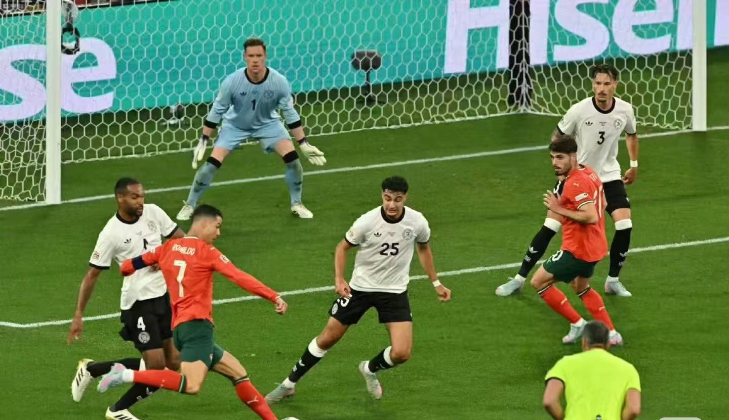 关于德甲国际比赛日再迎强敌，印第安纳步行者再遭质疑，主帅态度——气氛紧张，赛程密集仍需轮换的信息